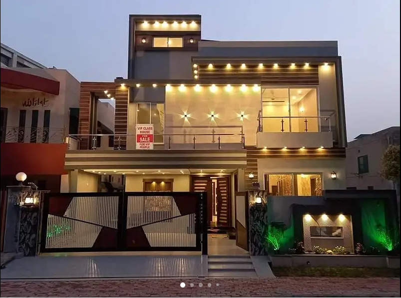 10 Marla Beautiful House For Sale in Jasmine Block Bahria Town Lahore