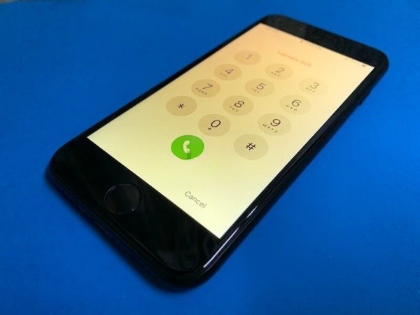 IPhone SE 2020 black