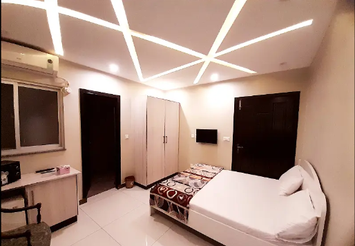 Luxury Independent room available for Rent on daily basis