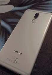 Huawei mate 10 lite condition 10 by 9 hai