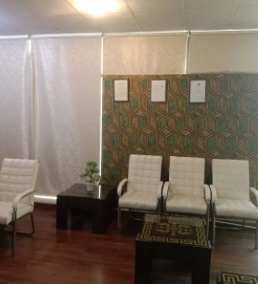 Fully Furnished Office Cabin On Main Broadway Commercial In D Block in 9 Marla Commercial Building