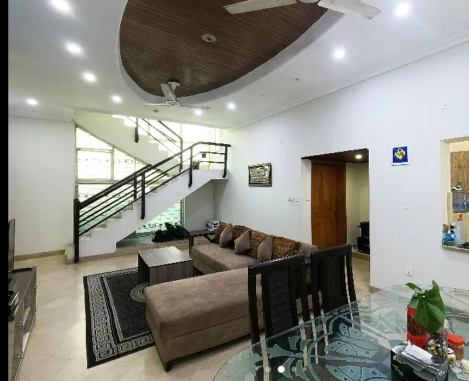 Corner 10 Marla House For sale In The Perfect Location Of Wapda Town Phase 1 - Block K2