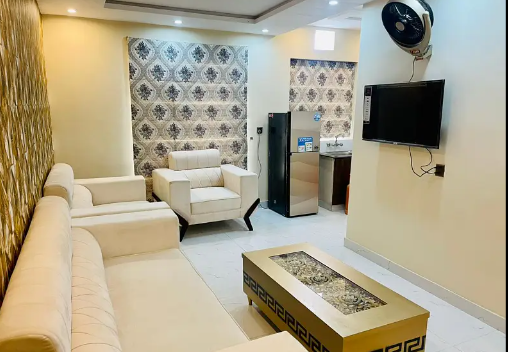 Daily, Weekly & Monthly Basis Luxury Furnished Flat for Rent in Bahria Town Lahore