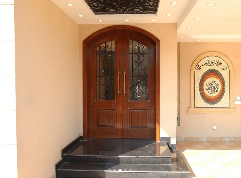 10 Marla House Available With All Facilities For Sale In DHA Phase 6 A