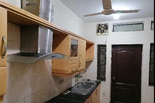 10 Marla House In Askari For rent At Good Location