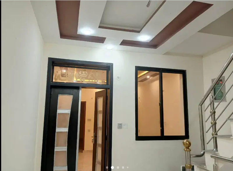 5 MARLA IDEAL LOCATION BRAND NEW HOUSE FOR SALE IN MUNIR GARDENS