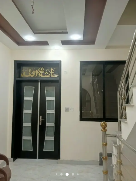 5 MARLA IDEAL LOCATION BRAND NEW HOUSE FOR SALE IN MUNIR GARDENS