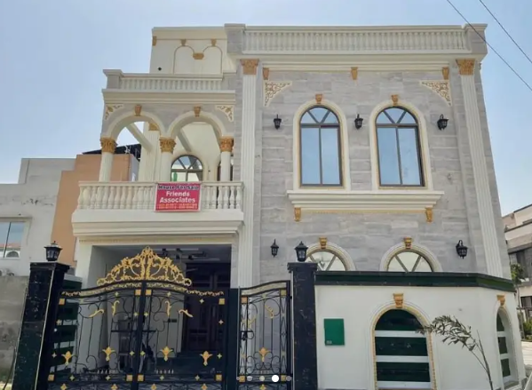 6 MARLA BRAND NEW CORNER SPANISH HOUSE FOR SALE IN BAHRIA TOWN LAHORE