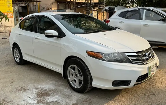 Honda City IVTEC 2017 neat condition extra glossy