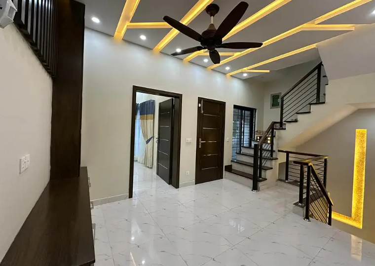 5 Marla Brand New Luxurious House For Sale in Lahore