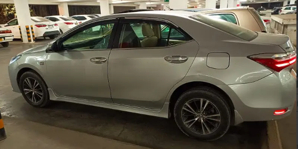 Toyota Corolla Altis Grande 2018 urgent sell