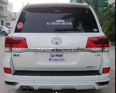 TOYOTA LAND CRUISER ZX (V8) 4.6 TOP OF THE LINE VARIANT MODEL 2018