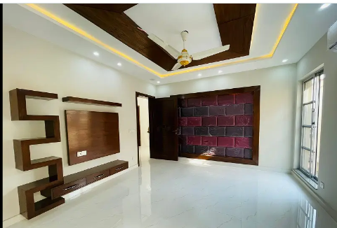 A BEAUTIFUL 1 KANAL HOUSE FOR SALE IN JASMINE BLOCK SECTOR C BAHRIA TOWN LAHORE