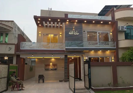 10 Marla Brand New Luxery Modern Stylish Leatest Tripple Storey Vip House Available For Sale In Wapdatown Lahore By Fast Property