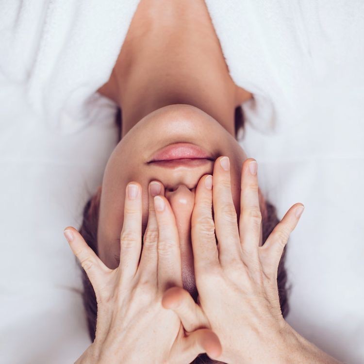Maahru spa: Massage center in Karachi Phase 2 Karachi-best spa in karachi
