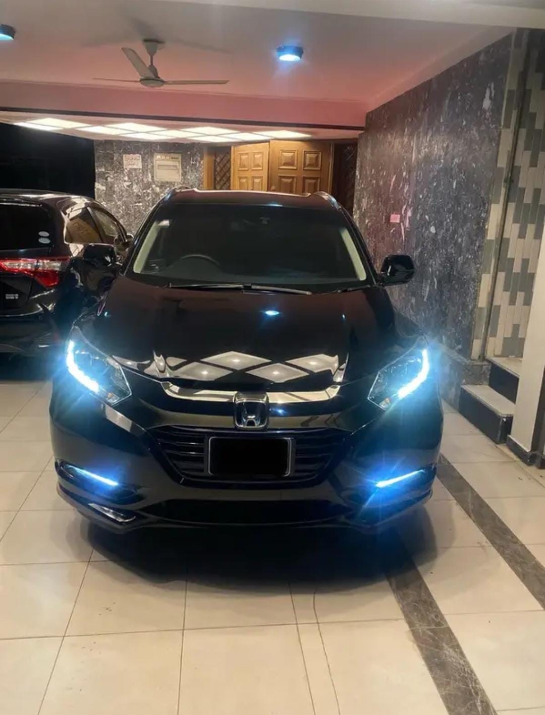 Honda vezel Z sensing-car for sale in islamabad