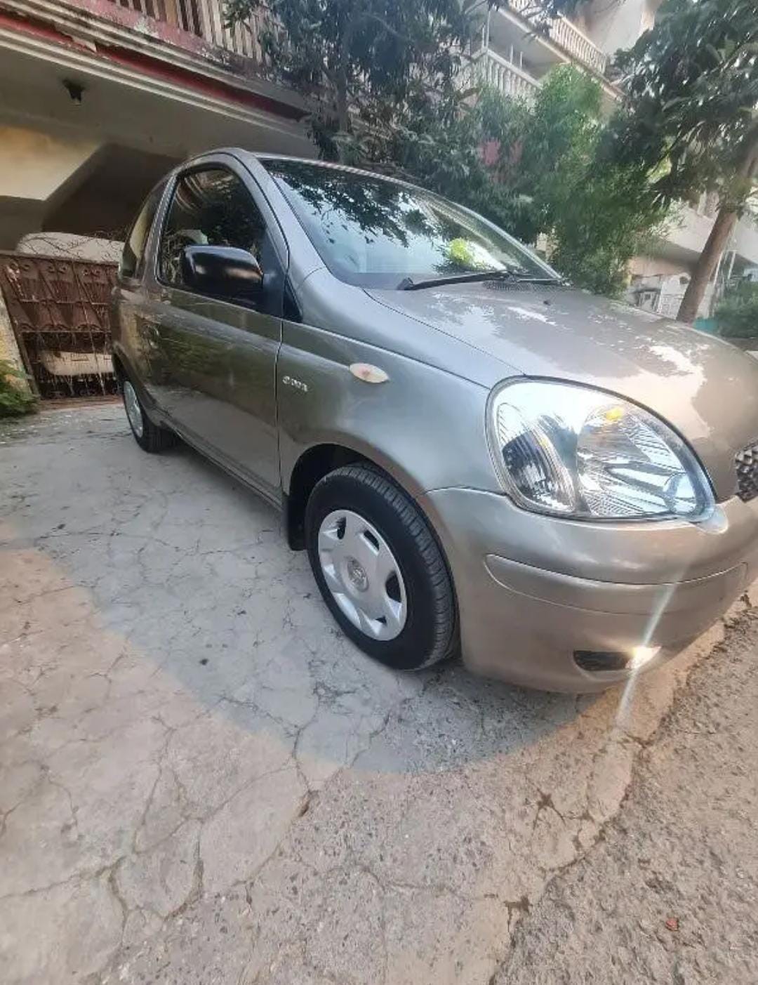 Toyota Vits Yaris-car for sale in islamabad