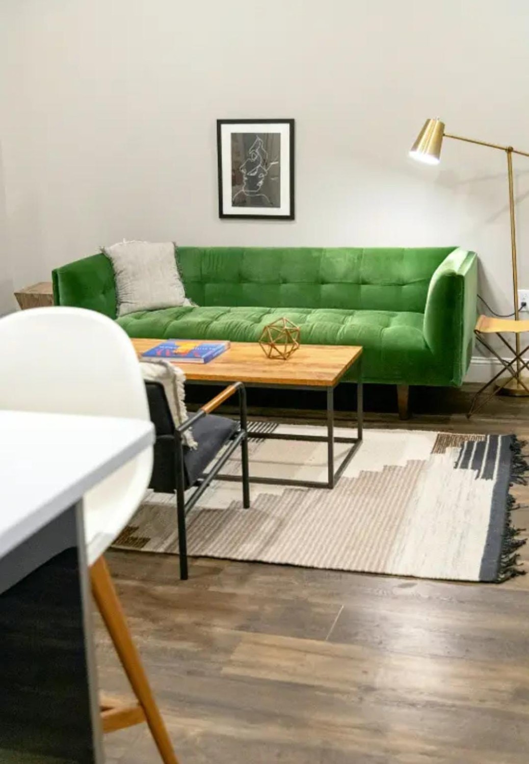 One bed Luxury appartment-Appartment for sale in Lahore