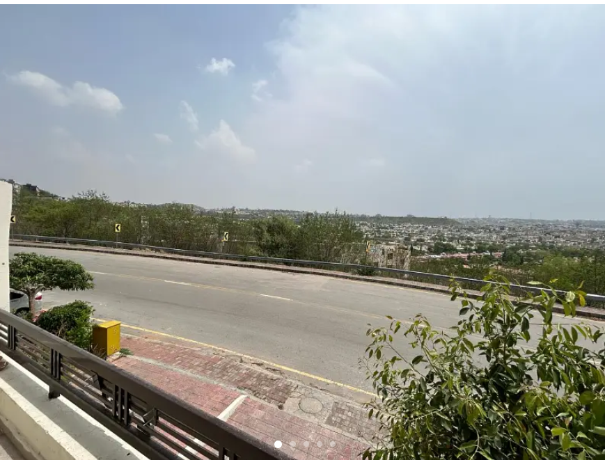 Bahria twon phase 8 rafi block 5 Marla house for rent