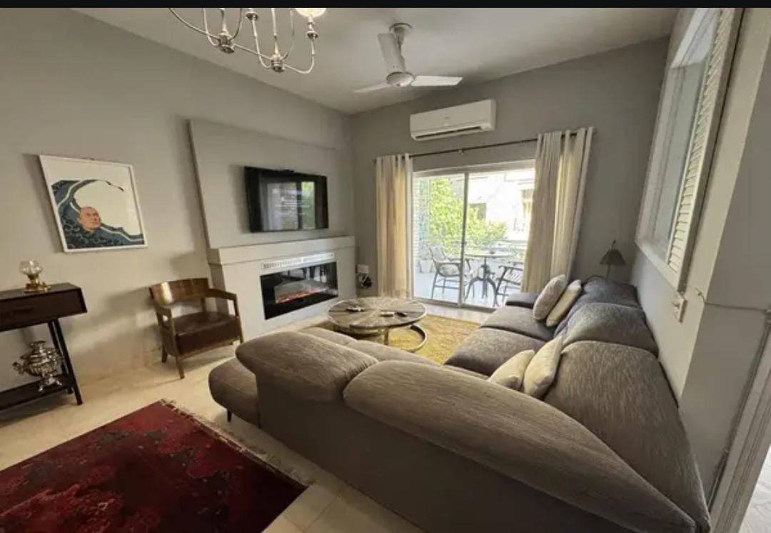 Flat For Rent in islamabad-Diplomatic Enclave