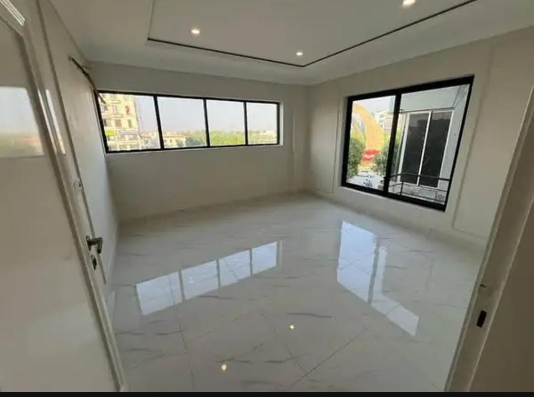 Appartment For Rent in Bahria Town Lahore