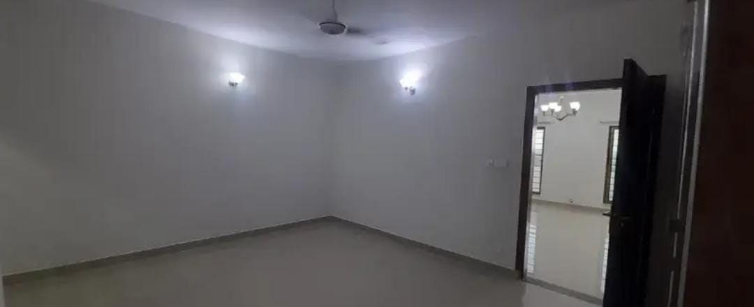 Flat For Rent in Askari-10 Lahore