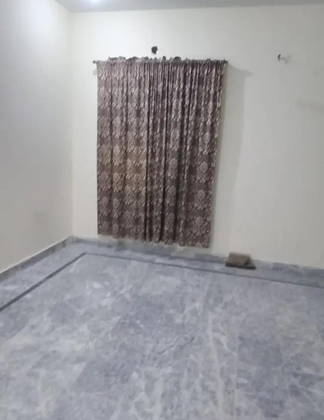 Flat For Rent in Sunny park Lahore