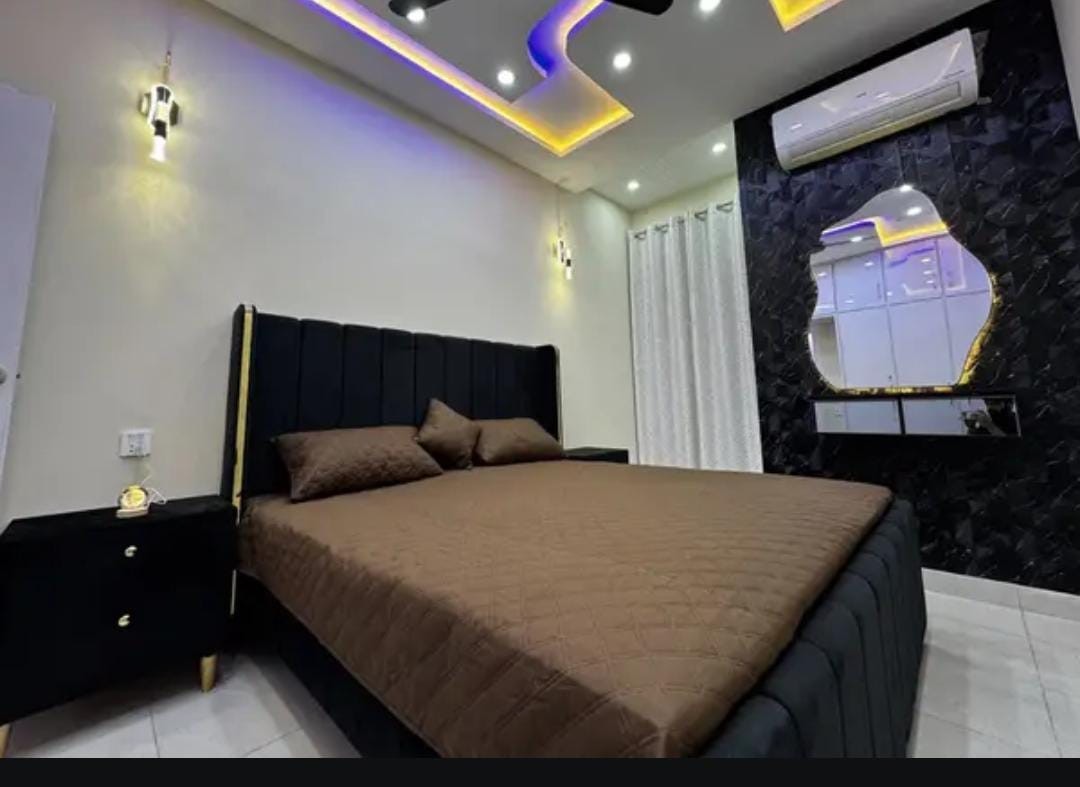 Flat For Rent in Johar Town Lahore