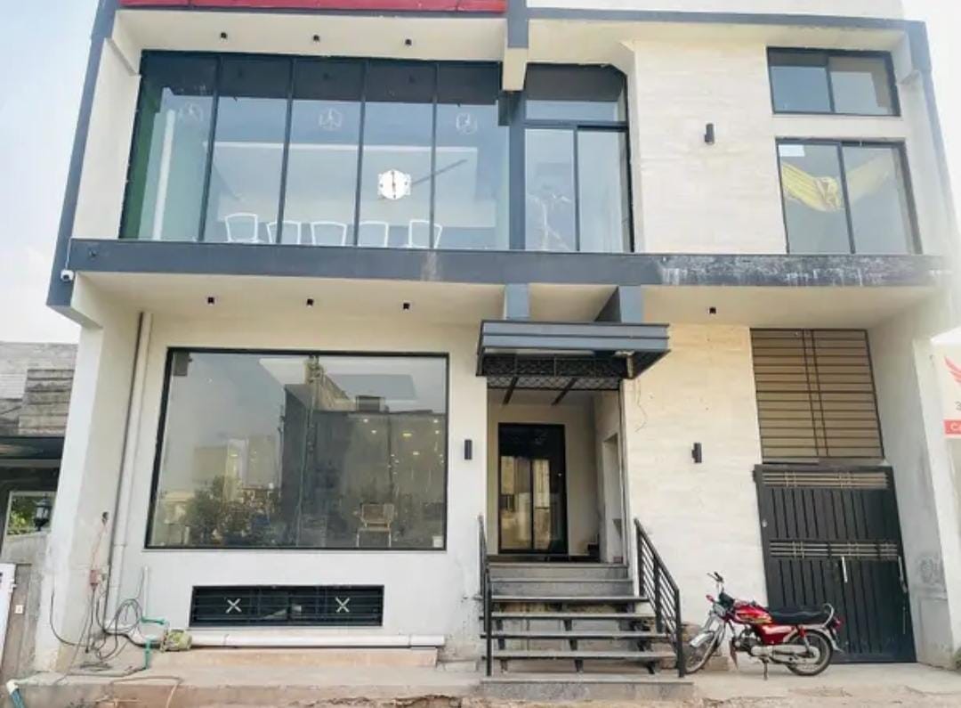 Office For Rent In Gulberg Green islamabad