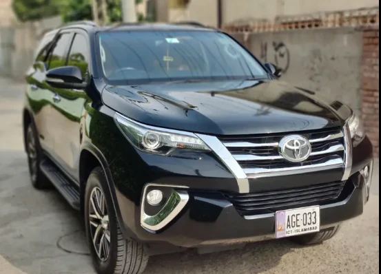 Toyota Fortuner v 2.7 total genuine