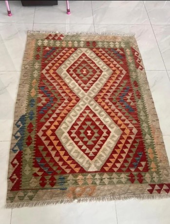 Rug for sale in model town lahore