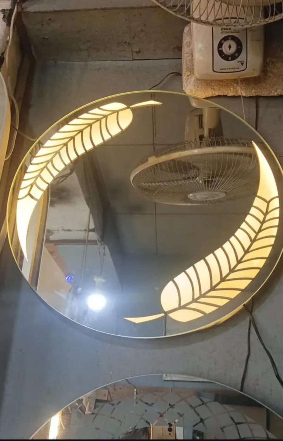 Mirror Light For Sale in Beadon Road Lahore