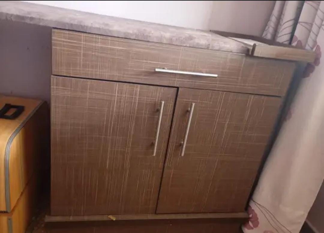 Iron Stand For Sale In Gulistan-e-Jauhar Karachi