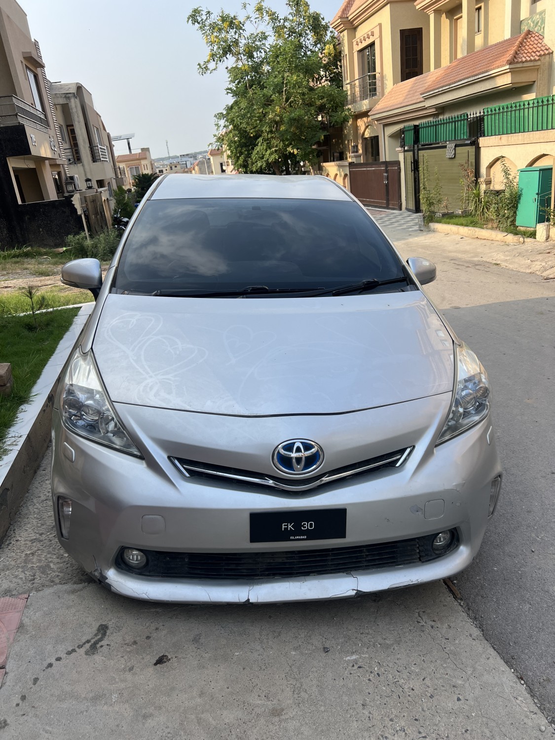 Prius Alpha 5 seater