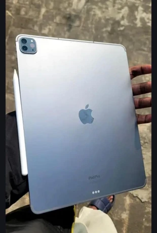 Apple iPad Pro M2 With Apple Pencil