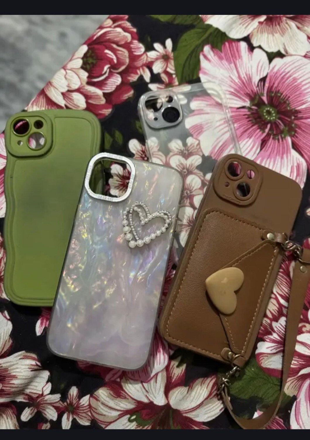 Iphone 15 plus ( 4 covers) for sale