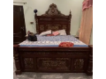 solid-bed-pure-wood-small-0